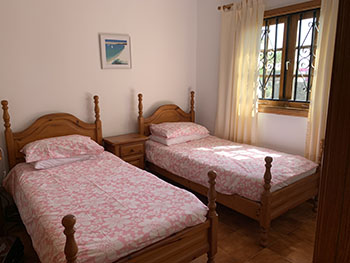 twin bedroom